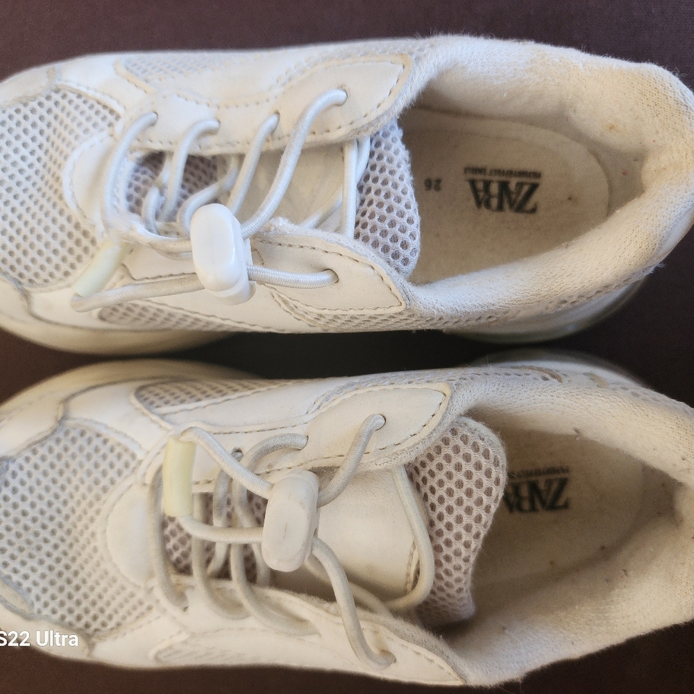 Zara Cream Mesh Sneakers